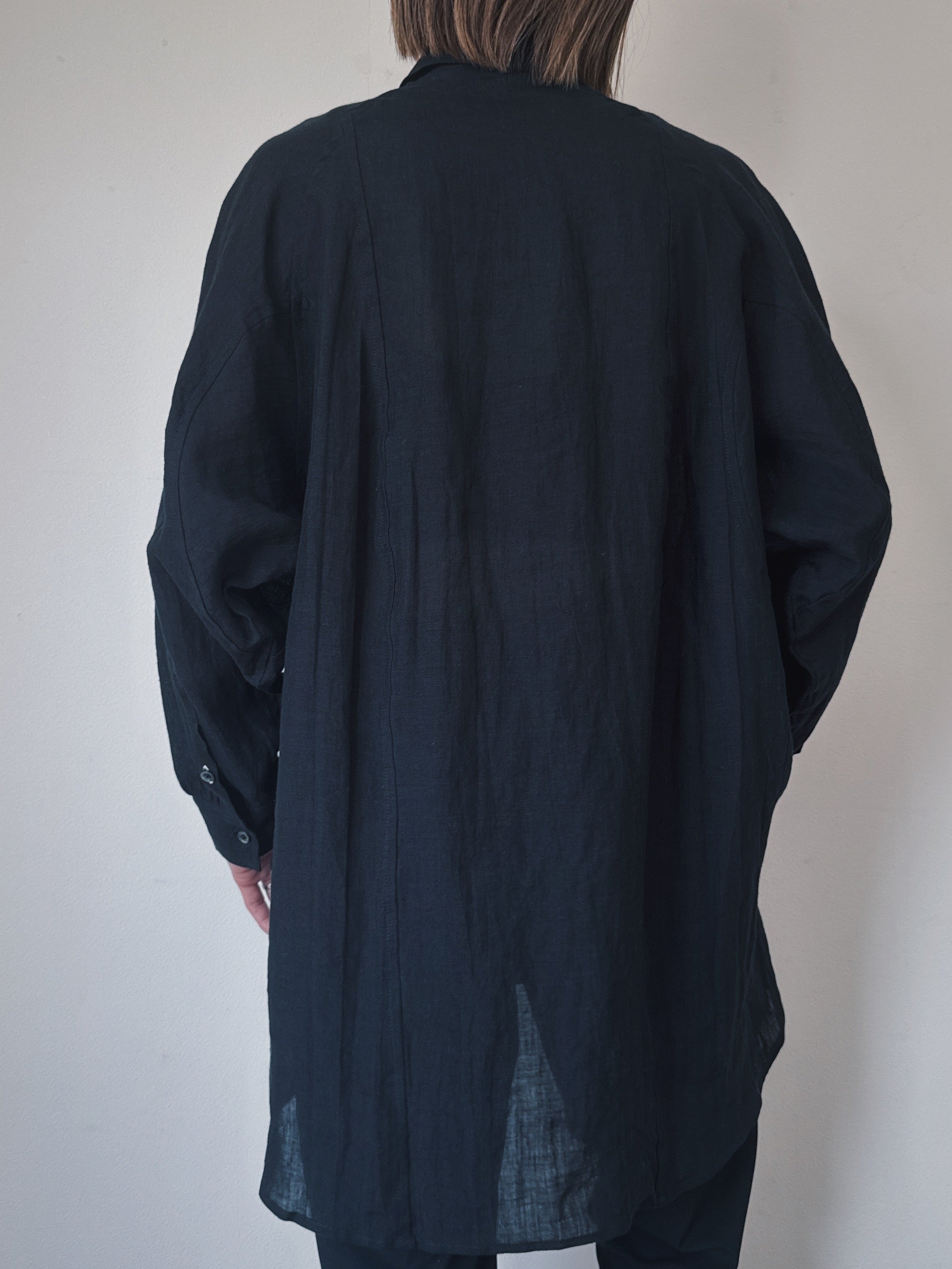 Linen shirts / BLACK