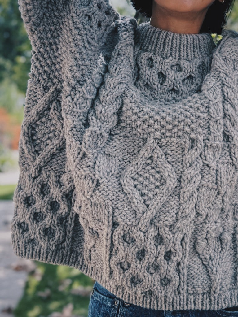 Hand made pull-over / NATURAL-GRAY