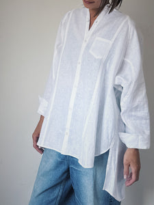 Linen shirts / WHITE