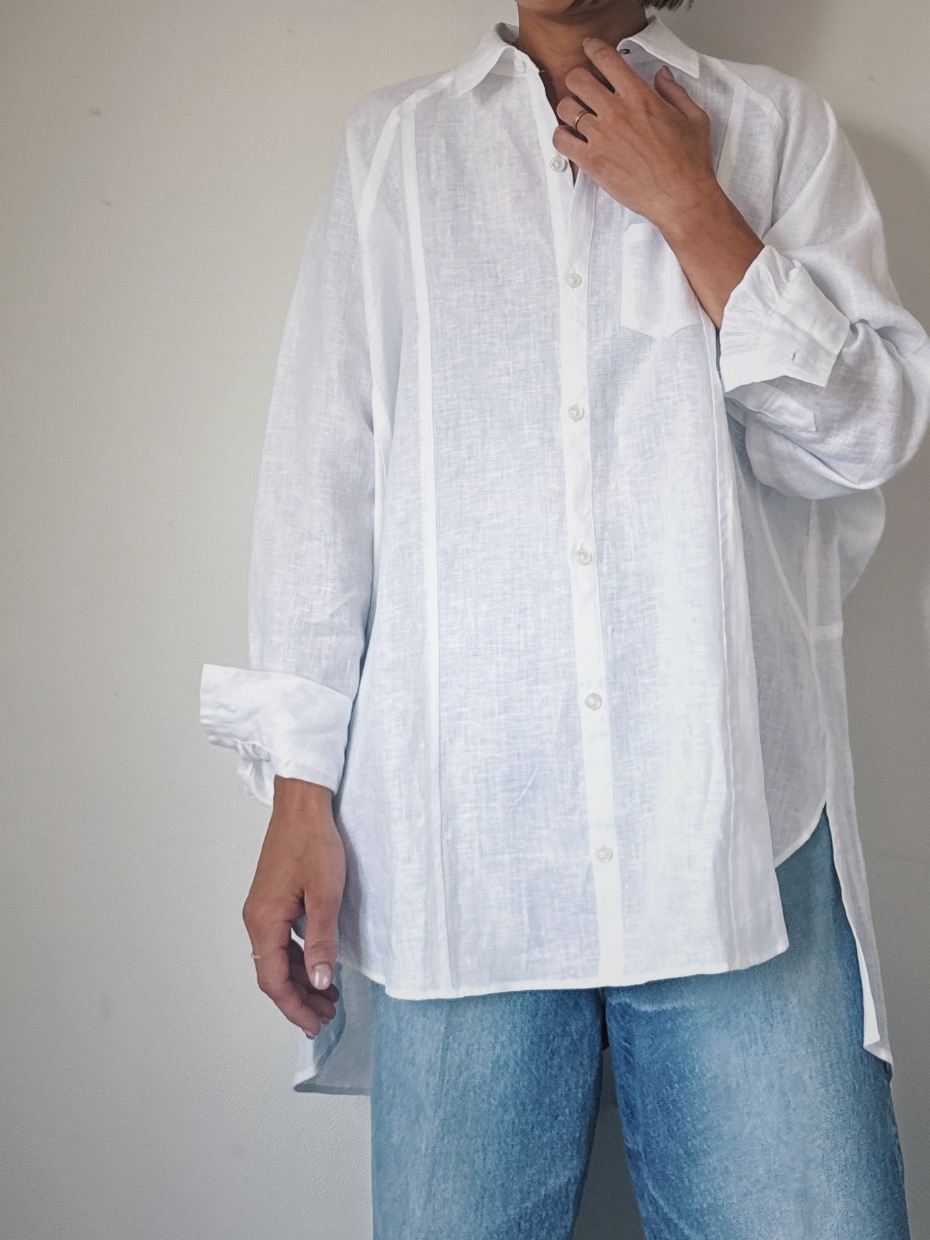 Linen shirts / WHITE