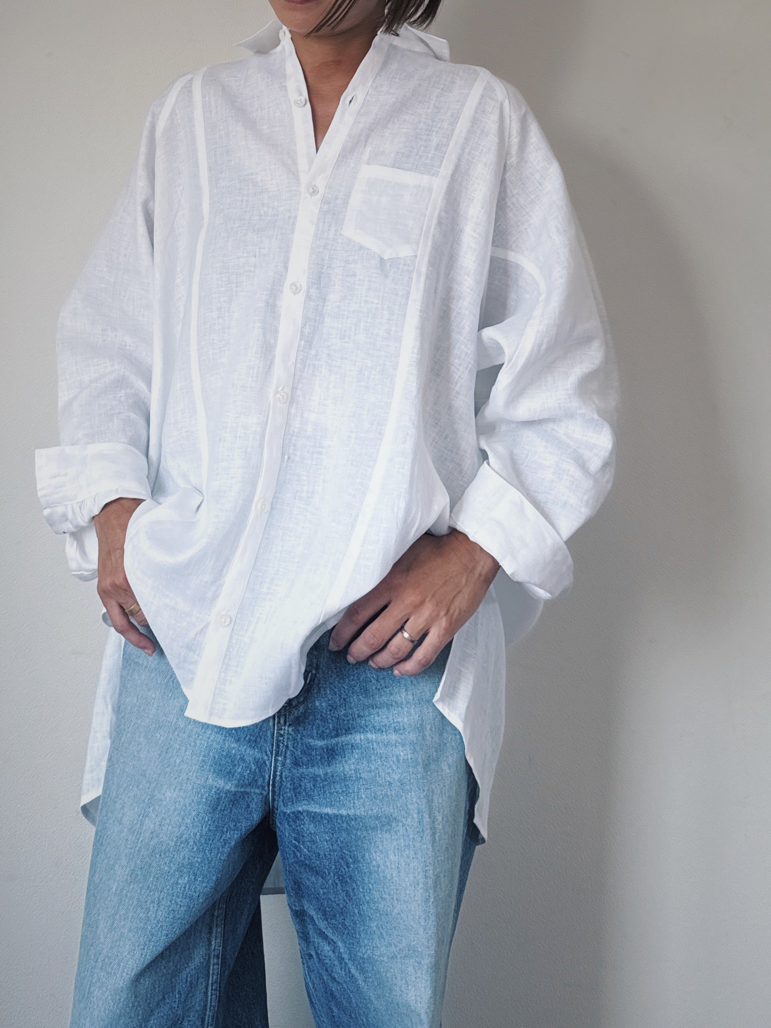 Linen shirts / WHITE