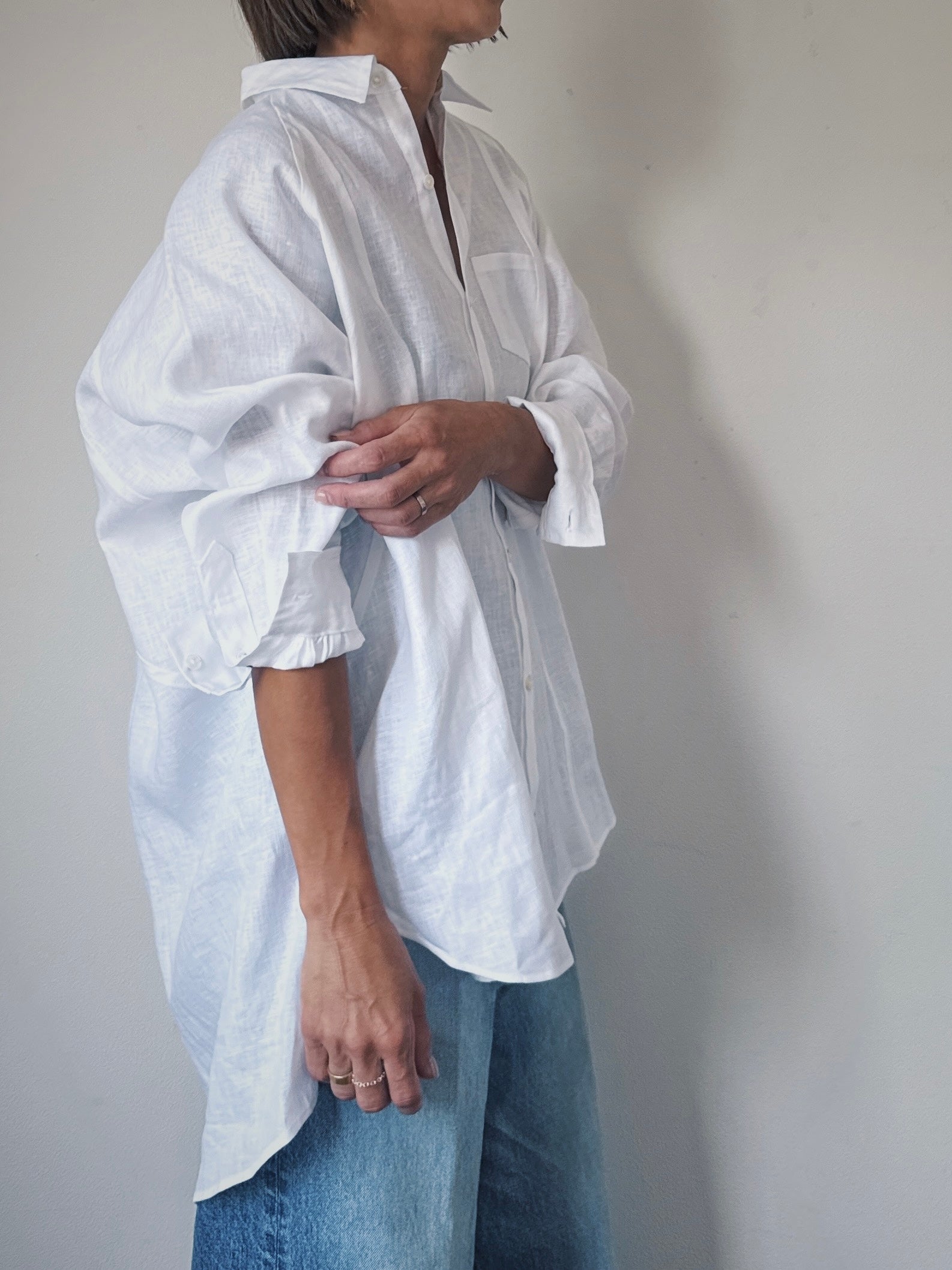 Linen shirts / WHITE