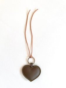 Leather heart charm / MOCHA